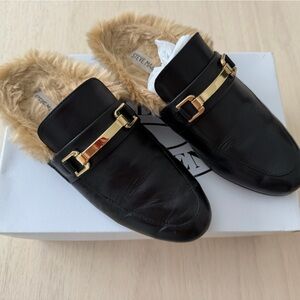 Steve Madden Black Leather Loafers with Fur Trim